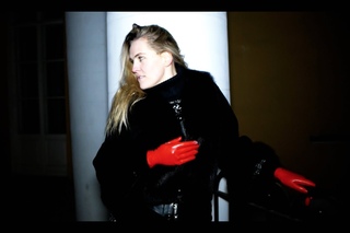 Alice in red latex gloves