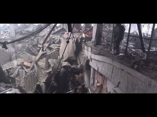 Бойцы ДНР разминируют новый терминал донецкого аэропорта