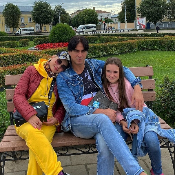 Катя Лель с мужем празднуют 14-ю годовщину со дня знакомства: архивные фото пары