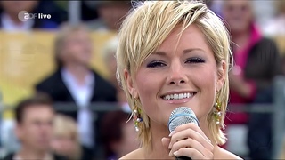 Helene Fischer  - HIT-Medley - (HQ) - (ZDF Fernsehgarten, 2010)  (Titel in Beschreibung!